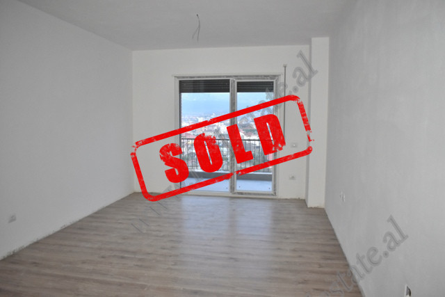 Two bedroom apartment for sale in Blu Boulevard in Kamez area.
Is located on the 6th floor of a bui